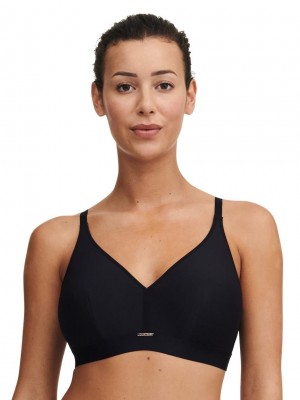 Black Chantelle Bare Essential Lightweight Wireless Women Bras | UAX9687ZU